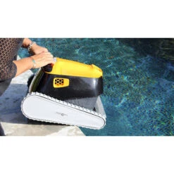Dolphin Robot Electrique De Piscine Fond, Parois Et Ligne D'eau Avec Chariot -Plage Équipement Magasin robot electrique de piscine fond parois et ligne deau avec chariot 4
